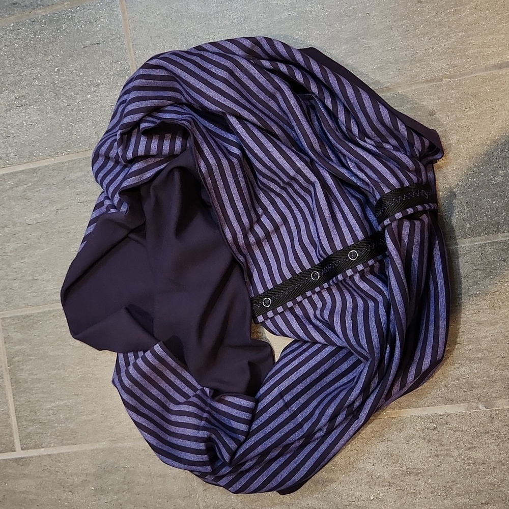 Ivivva Village Chill Scarf Purple like new